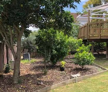 Family Home - Photo 5