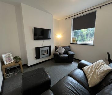 3 bedroom terraced house to rent - Photo 3