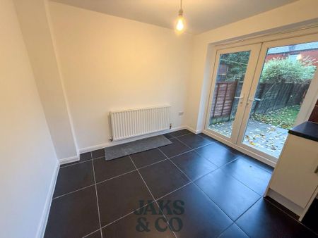 3 bedroom terraced house to rent - Photo 2