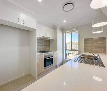 Fantastic Brand New Family Home - Photo 6