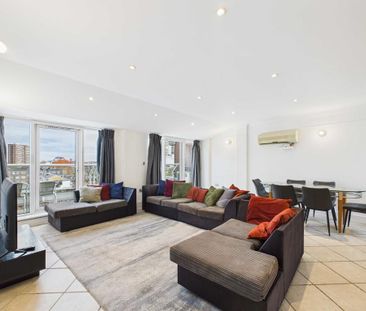 2 bedroom penthouse to rent - Photo 2