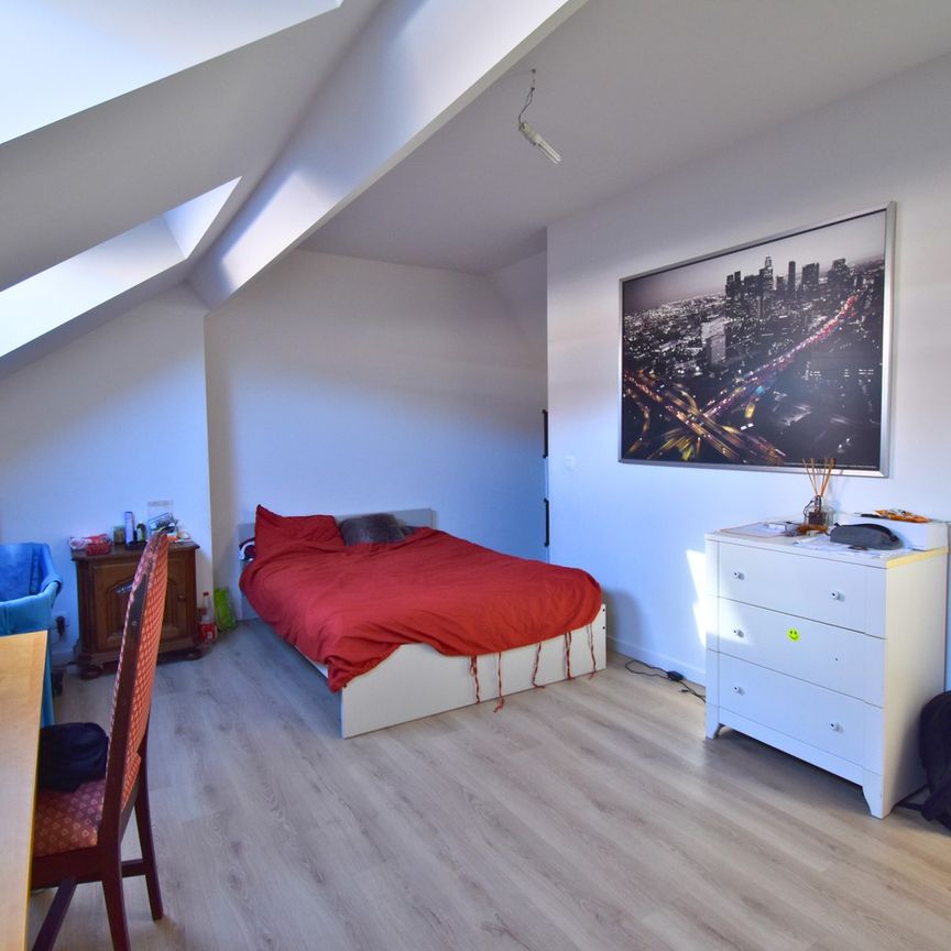 Gerenoveerd duplexappartement te huur nabij het Sint-Denisplein - Foto 1