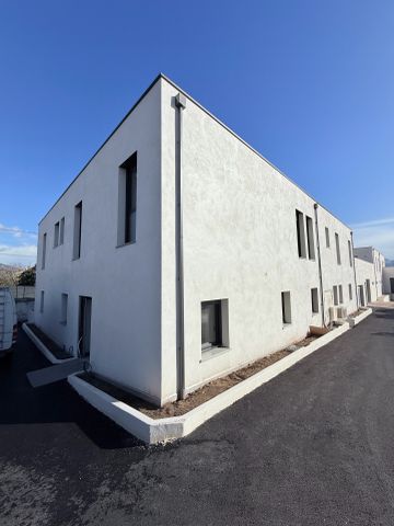 Location Appartement 3 pièces 75m² AFA 20167 - Photo 2