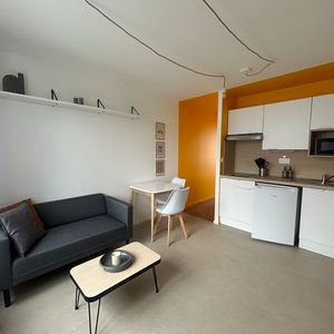 Location Appartement 1 pièce 24m² - Photo 2