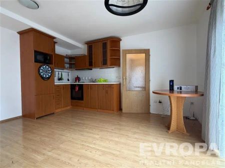 Pronájem pěkného bytu 2+kk v Hradci Králové - Malšovicích ul. Na Hrázce - Photo 3