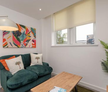 Charlotte Street - Photo 2