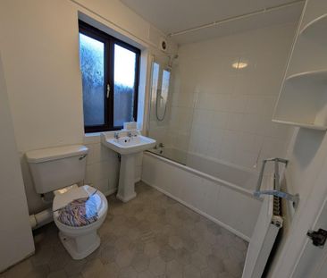 1 bedroom ground floor flat to rent - Photo 4