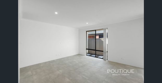 Beautifully Presented Ready Now - Photo 1