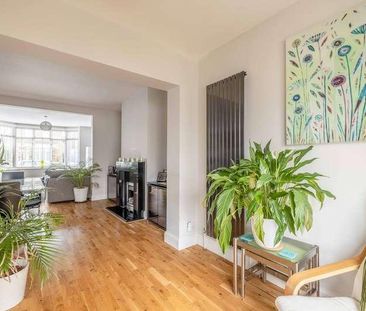 South Avenue, Egham, TW20 - Photo 1