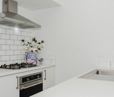 Spacious 3-Bedroom Unit Available in Chartwell, Hamilton. - Photo 4