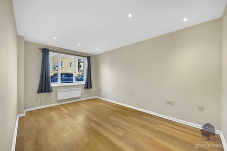 Heathfield Drive, Mitcham, CR4 - Photo 2