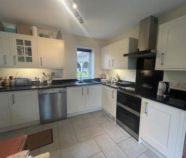 3 bedroom detached house to rent - Photo 5