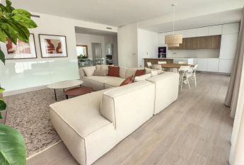 Casa o chalet de alquiler en Carrer D'equador, Balcón de Finestrat - Terra Marina