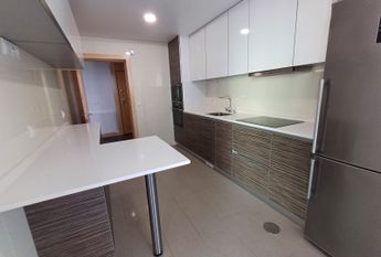 Apartamento T2 junto ao Centro Comercial Glicínias