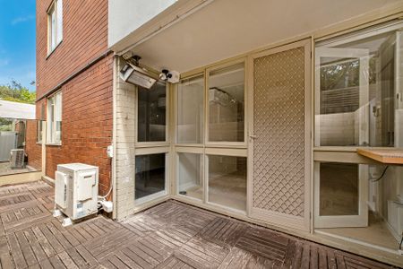 Please contact Molly Rogerson to arrange an inspection; SandringhamPM2@hodges.com.au - Photo 5