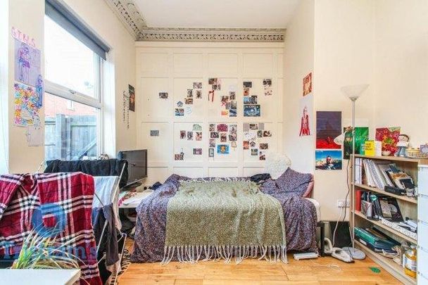 1 bedroom in a house share to rent - Photo 1