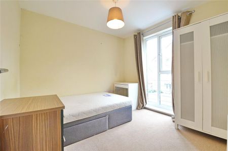 6 bedroom semi-detached house to rent - Photo 2