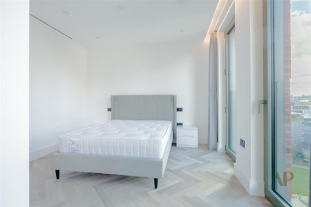 Brigade Mews, London - Photo 5