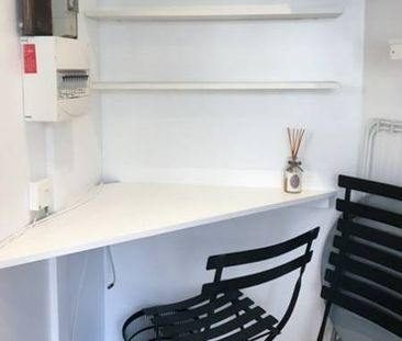 Logement à Paris, Location meublée - Photo 4