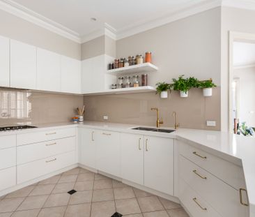 55A Hanby St, Brighton VIC 3186 - House For Rent | Domain - Photo 1