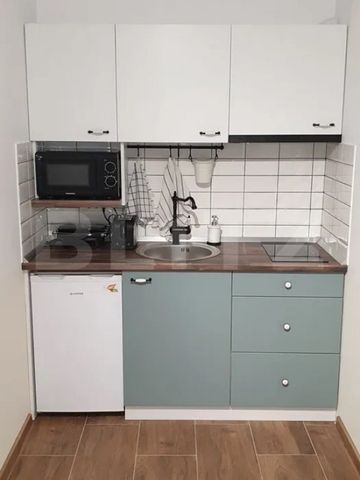 Studio cochet ultracentral - centrul istoric - mobilat și u - Fotografie 4