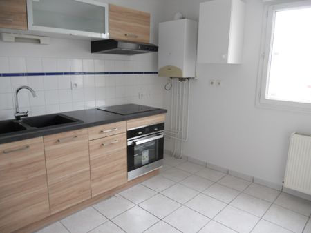 ST AVE- Centre-ville- appartement T3 - Photo 2