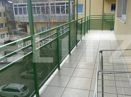 Apartament cu 2 camere, parcare, 64mp, zona Grand Hotel Italia - Fotografie 2