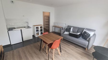 location Appartement T1 DE 30.3m² À NOISY LE GRAND - Photo 4