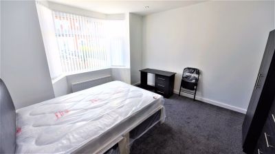 2 bedroom House in Brudenell Road, Leeds - Photo 4