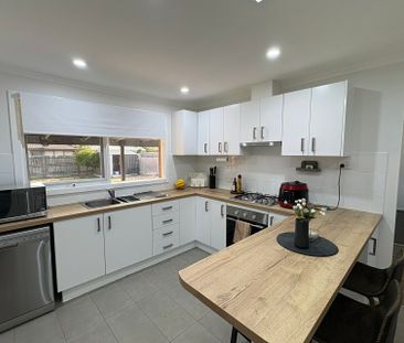 9 Somerville Road, Hampton Park VIC - Photo 4