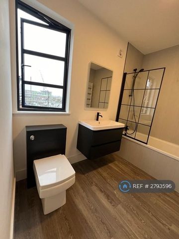 3 bedroom penthouse to rent - Photo 5