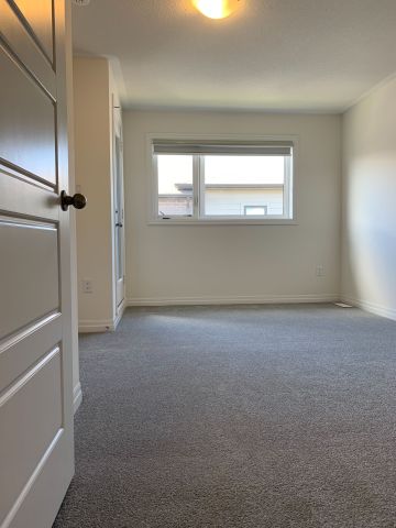 For Lease - 179 William Booth Avenue, Newmarket, Ontario - Photo 5