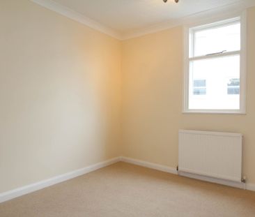 High Street, Ewell - Photo 2