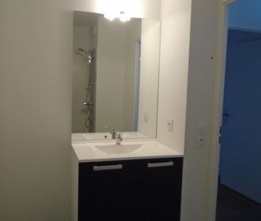 Location Appartement 2 pièces 42m² ST ANDRE DE CUBZAC 33240 - Photo 2