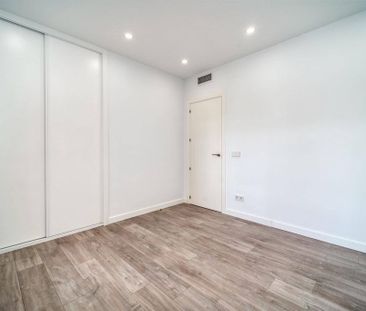 3 room luxury Flat for rent in Madrid, Autonomous Region of Madrid - Photo 4