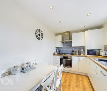2 bedroom flat to rent - Photo 6