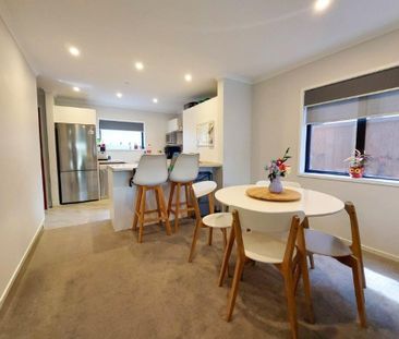 Modern Townhouse in Silverdale - Photo 6