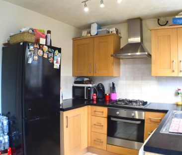 2 bedroom semi-detached house to rent - Photo 6