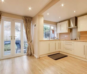 3 bedroom terraced house to rent - Photo 4