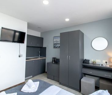 Borough Road - Photo 2