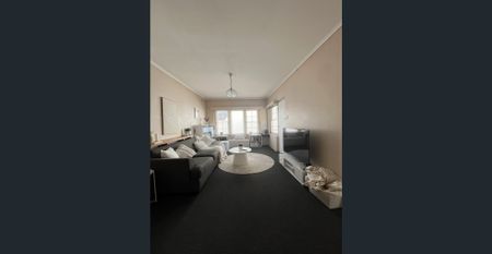 Beachside 2-Bedroom Unit – Prime Location! - Photo 3