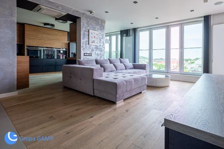 3-Bedroom Unique Penthouse by the River - Фото 2