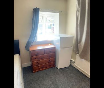 Room in a Shared House, Wembley Hill Road, HA9 - Photo 1