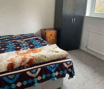 Campion Close, Carterton, OX18 - Photo 3