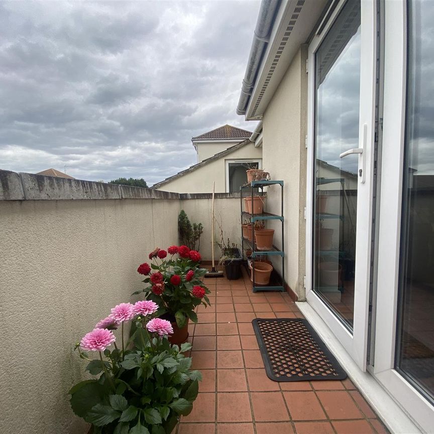 Little London Close, Hillingdon, UB8 - Photo 1