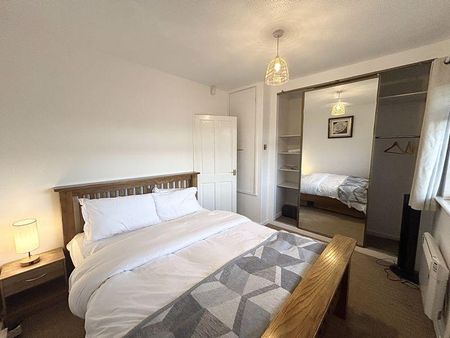 2 bedroom terraced house to rent - Photo 4