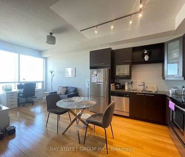 Beautiful 1 bedroom Open concept Wellesley & Shebourne - Photo 2