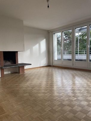 Wunderschöne 5-Zimmer Hochparterre-Wohnung in Zollikon - Photo 1