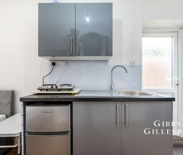 Studio to rent - Photo 3