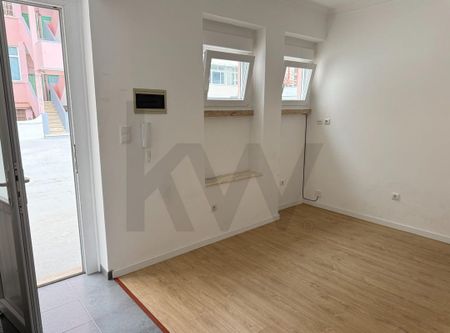 LISBOA, Lisbon - Photo 2